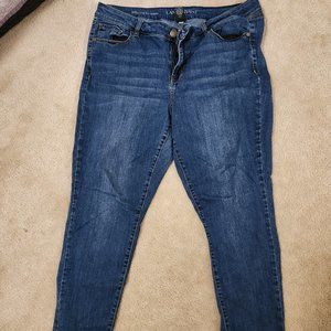 Lane Bryant 16 short